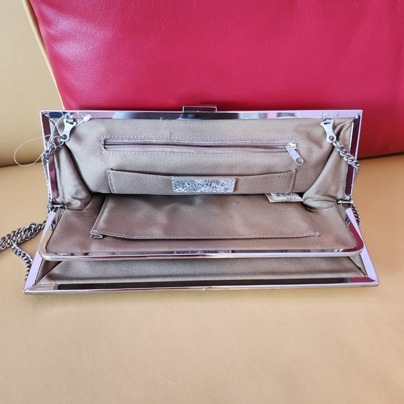 Women's snake skin python style handbag - Picture 3 of 3